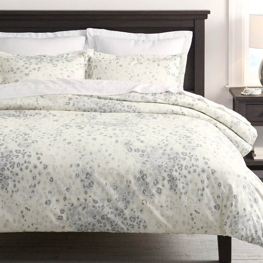 Pottery Barn Snow Leopard Percale Duvet Cover King / California King White Gray